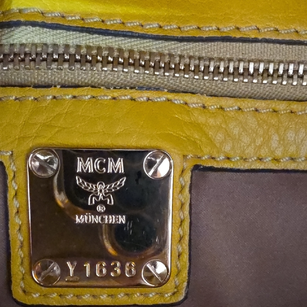 MCM Yellow Croc-Texture Top Handle Shoulder Bag - Picture 2 of 15